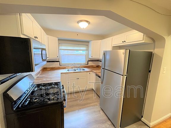 4th image of 2769 Losantiville Ave #4