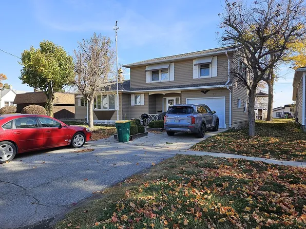 146 Howard Ave, Woden, IA 50484