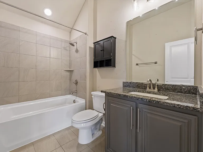 2413 Loxley Dr — Photo 10