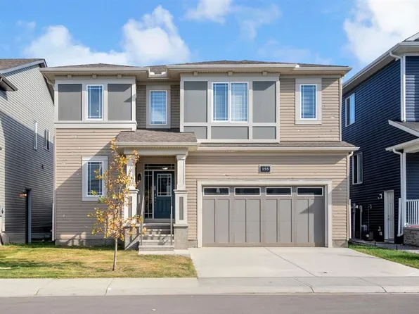 155 E Carringham Way NW, Calgary, AB T3P 1V5