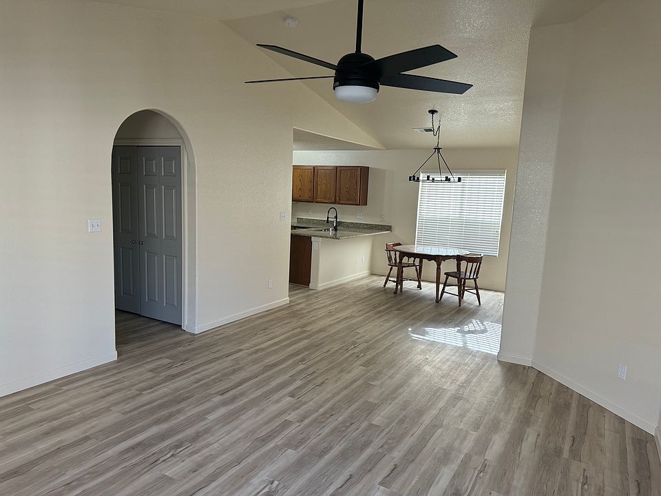 1st image of 8501 Vista Chamisa Ln SW