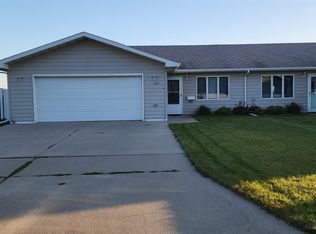 1231 34th Ave SW, Minot, ND 58701