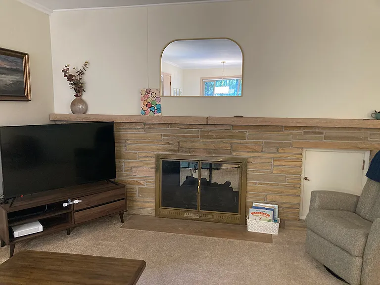 8511 W Wisconsin Ave — Photo 13