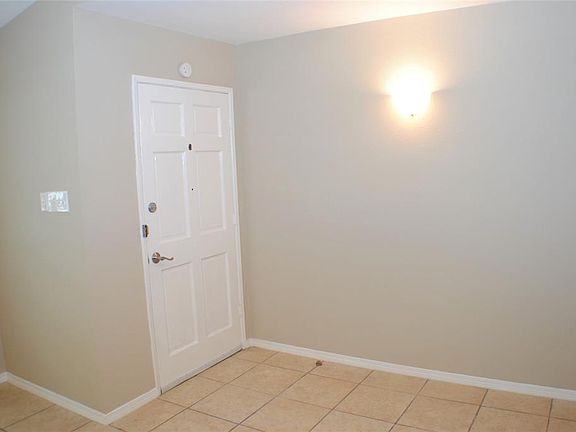 3rd image of 6831 Tara Dr