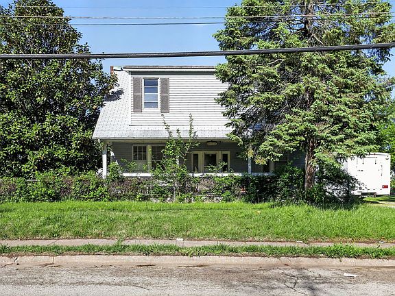 2nd image of 629 Royal Heights Rd