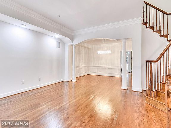5th image of 417 Winding Rose Dr