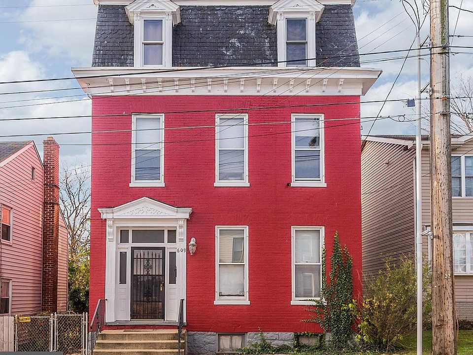 1st image of 609 W Franklin St