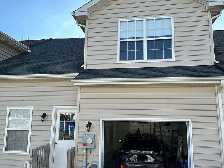 1 car driveway - photo from rear through way