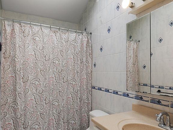 3rd image of 132 Dalton Ave