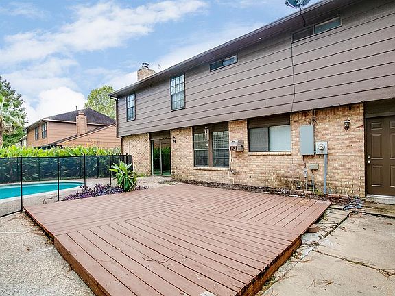 3rd image of 8314 Town Creek Dr