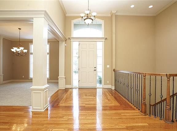 3rd image of 8110 Forest Park Dr