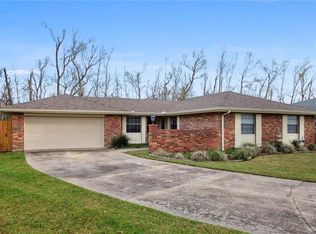303 Desoto Dr, Luling, LA 70070
