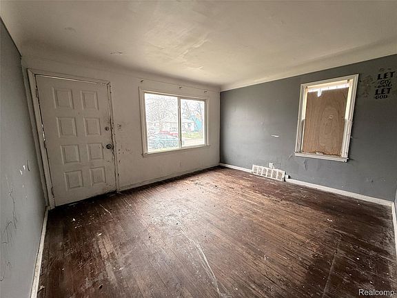 3rd image of 8855 Stout St