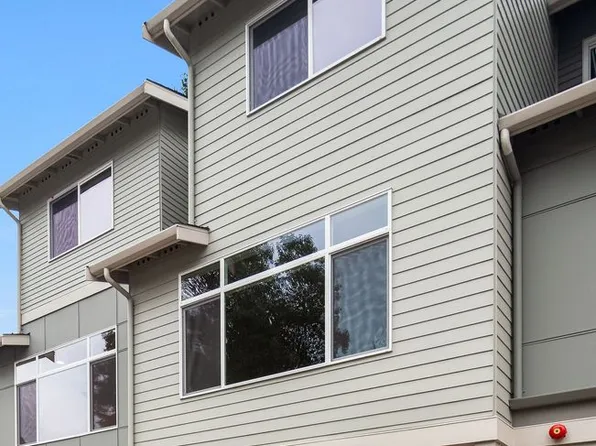 2324 N 185th St Unit C, Shoreline, WA 98133