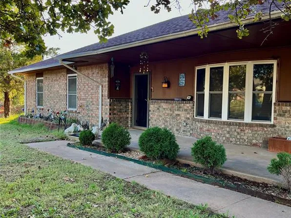 2877 S Pottawatomie Rd, Harrah, OK 73045