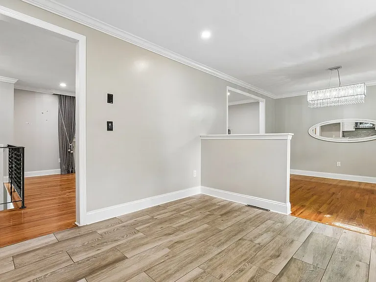 122 Upper State St — Photo 8