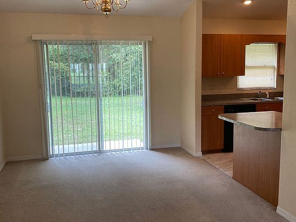 4th image of 424 Marion Oaks Crse
