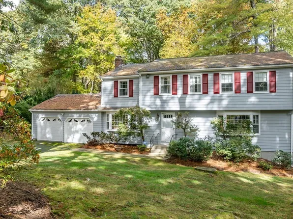 17 Colonial Dr, Framingham, MA 01701