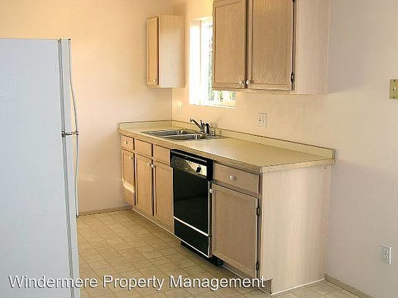 4th image of 1461 Sweetbay Dr