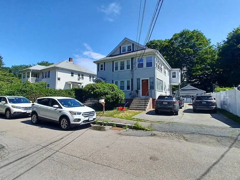 12 Elkway — Photo 1