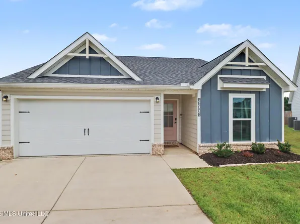 85008 Lani Ct, Diamondhead, MS 39525