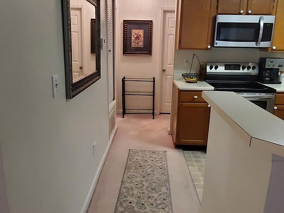 4th image of 1111 Sandy Lane Dr