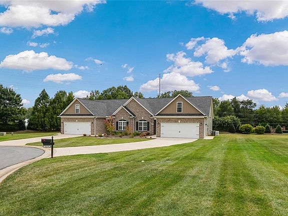 2nd image of 512 Birchwood Dr