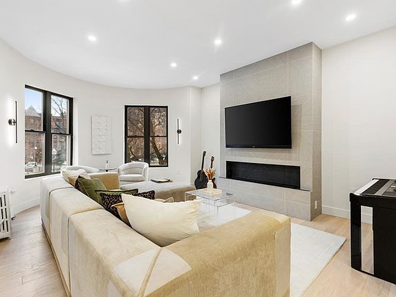 4th image of 382 Commonwealth Ave APT 24