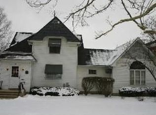 117 S 1st St, Geneva, IL