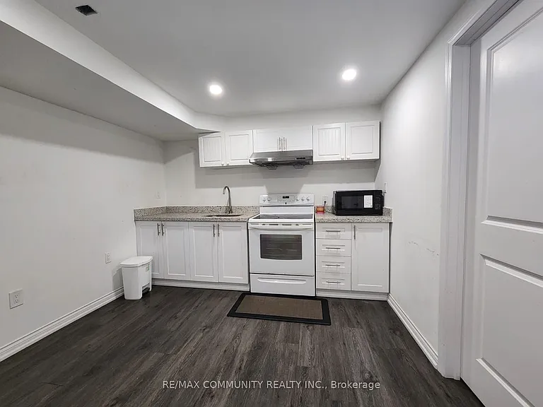 7 Wolverine Way — Photo 3
