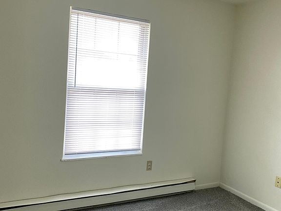5th image of 8 W Northwood Dr #15