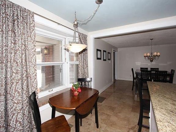 2nd image of 5380 Knollwood Dr