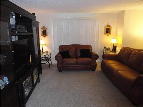 5th image of 1144 Meadowbrook Ln