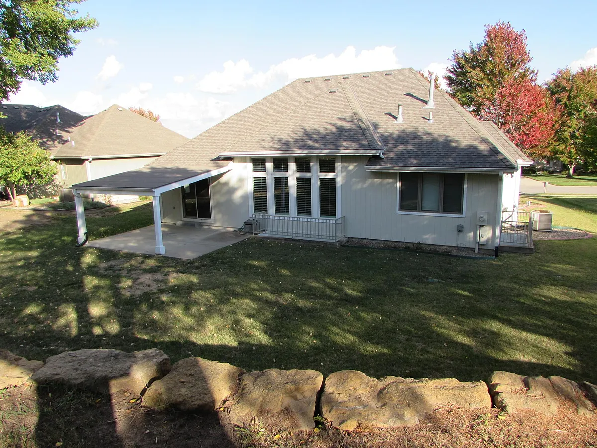 Building Photo - 4621 SW Mulligan Dr