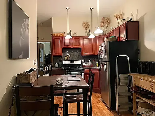 304 Stanhope St #2A Photo 1