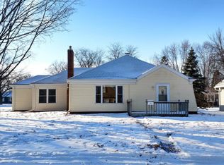 604 Juul Rd SW, Hutchinson, MN 55350