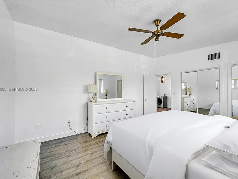 3721 NE 170th St #2 — Photo 7
