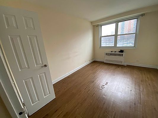 3rd image of 820 Boynton Ave APT 2A