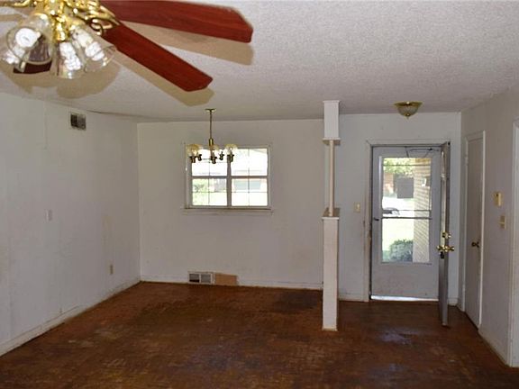 5th image of 1212 NE 45th St