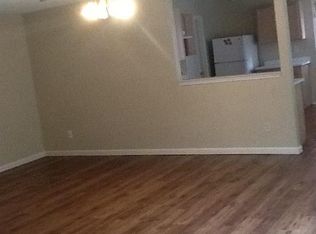 200 Crystalwood Dr, Mesquite, TX 75149