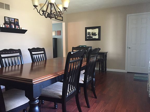 5th image of 1004 Lincoln Dr