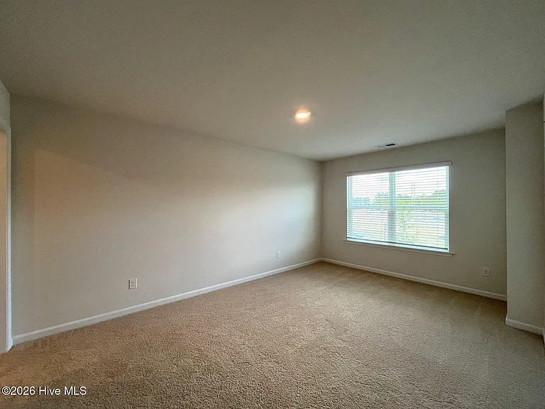 201 Maddox Dr — Photo 18