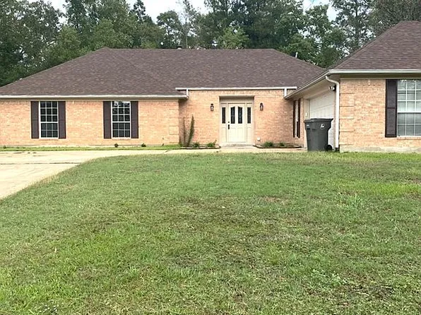 606 Englewood Dr, Lufkin, TX 75901