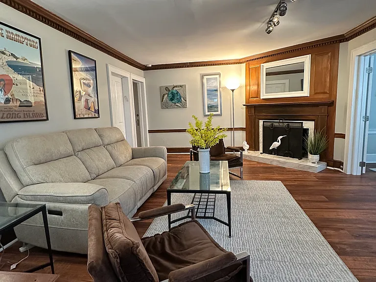 12 Library Ave — Photo 6