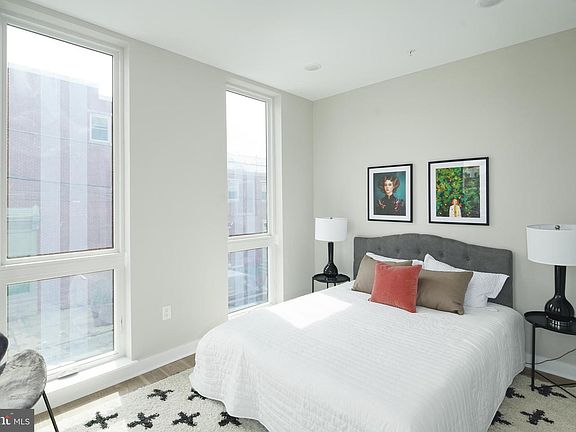 3rd image of 2600 W Girard Ave #301