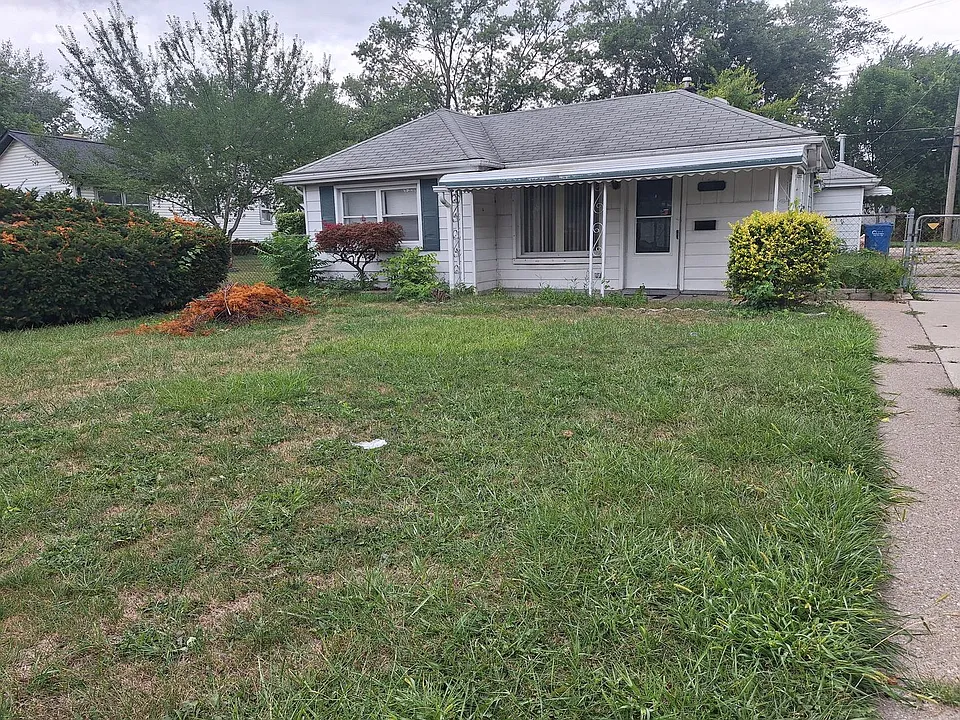 13809 Julius Ave