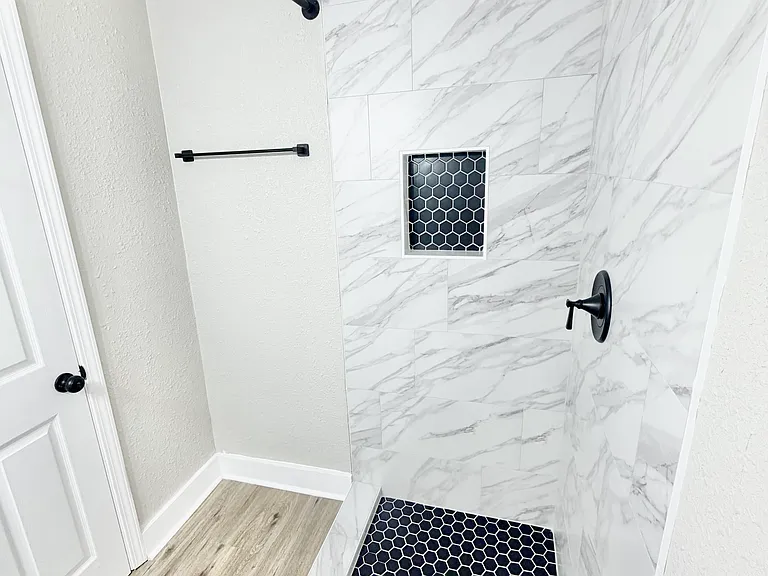 1327 Bailey Ave — Photo 18