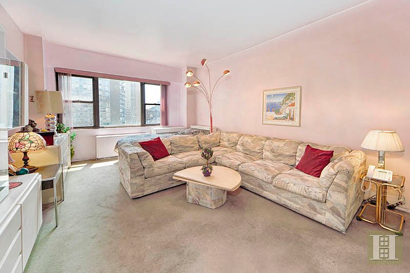 2nd image of 165 W 66th St APT 17M