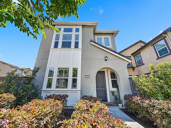 4th image of 6099 Charlotte Dr
