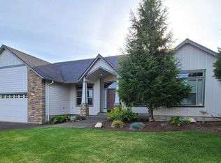 619 N 7th St, Carlton, OR